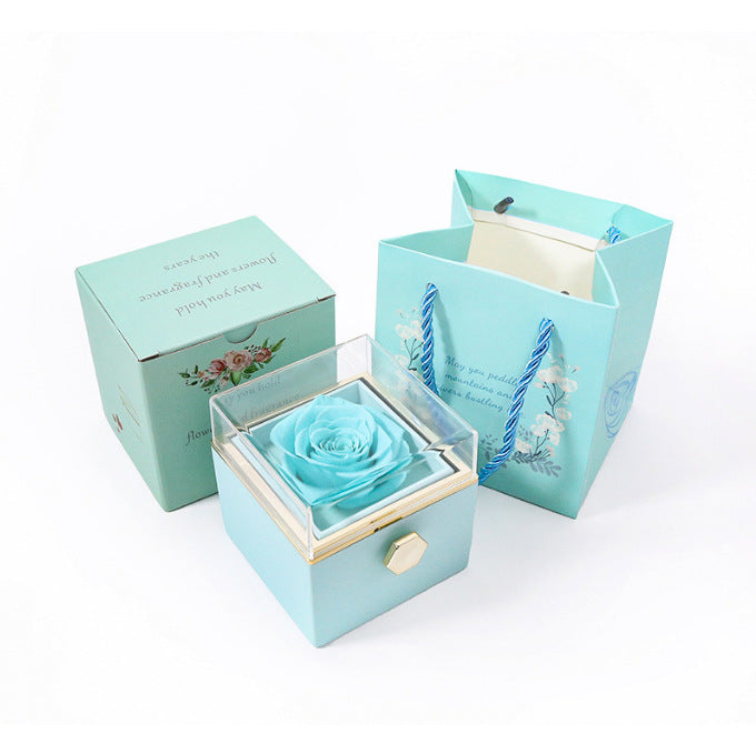 Hoogwaardige geconserveerde rode roos in luxe geschenkbox, met persoonlijke gravure voor Valentijnsdag.