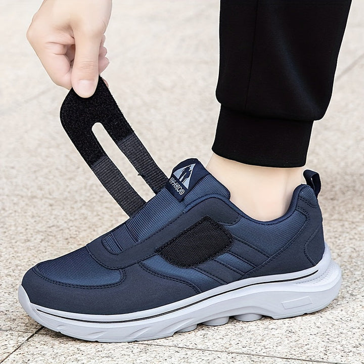 Sportieve uniseks EasyStride sneakers met klittenband, praktisch en comfortabel voor elke dag.