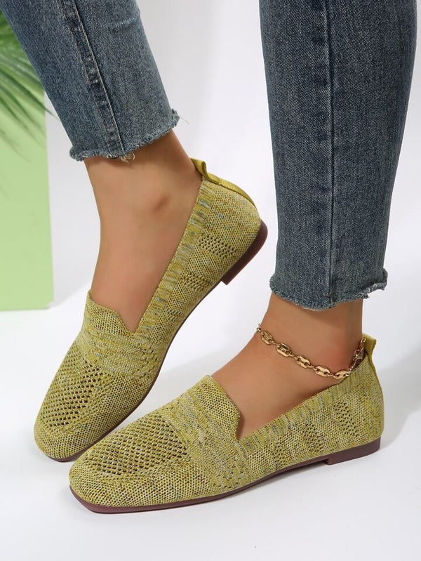 Bruine comfortabele dames instappers, orthopedisch en antislip, ideaal voor dagelijks gebruik.