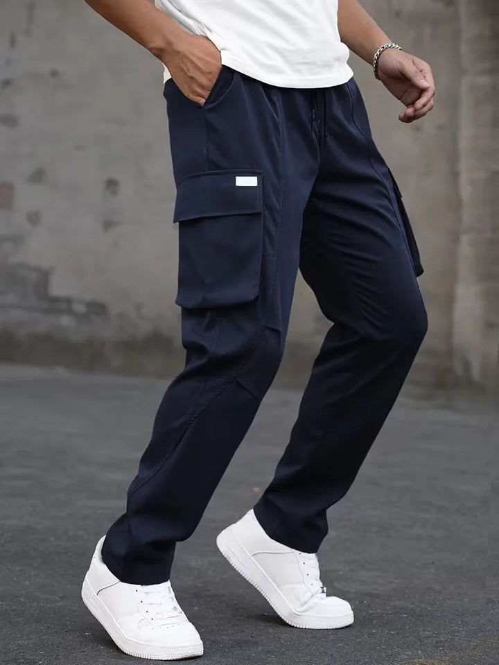 Koffie heren cargo broek, stijlvol en comfortabel, perfect voor casual dagen.