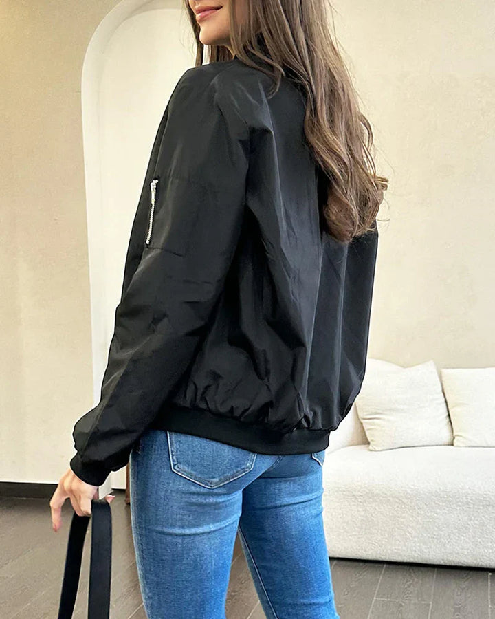 Stijlvolle dames jas: een trendy polyester bomberjack voor elke gelegenheid.