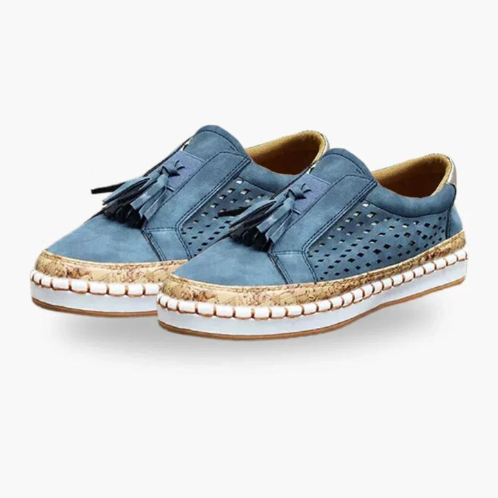 Witte dames sneakers met brede teenbox, AirComfort voor ultiem comfort en voetgezondheid.