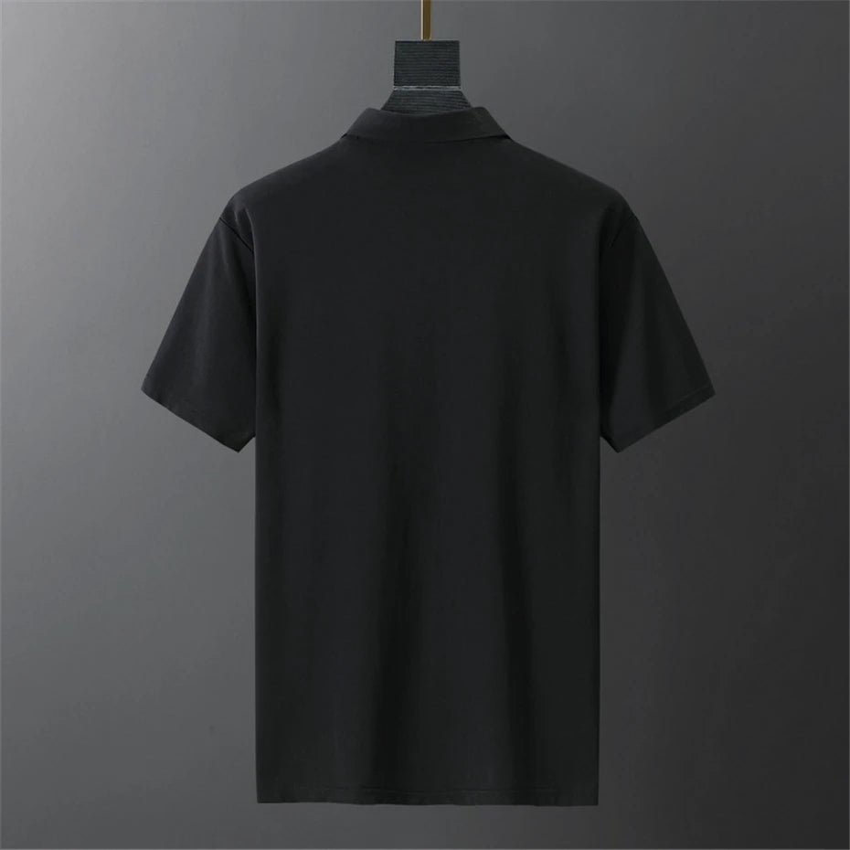 Modieuze heren polo in grote maten, comfortabele zomerkleding die goed past bij elke outfit.