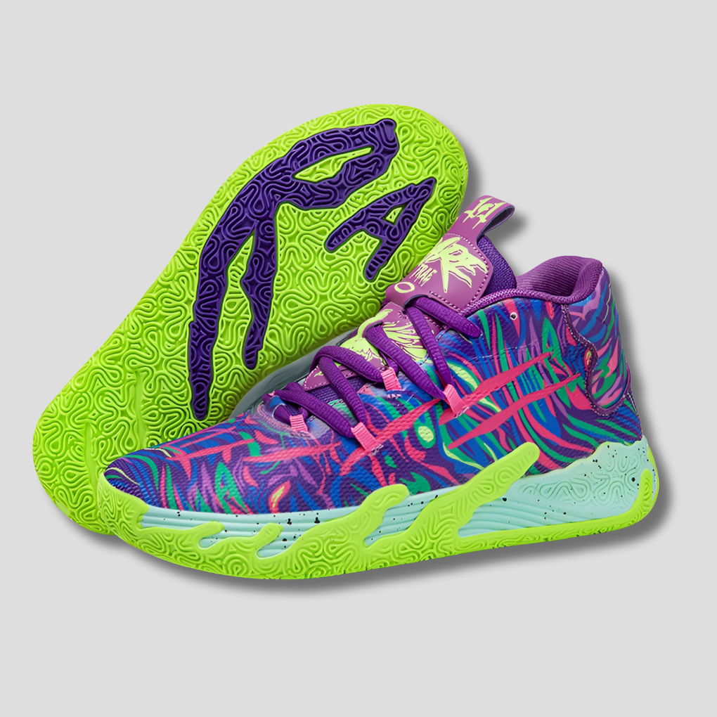 Ademende mesh basketbalschoenen New4, combineren lichtgewicht design met robuuste rubberzool voor optimale grip.