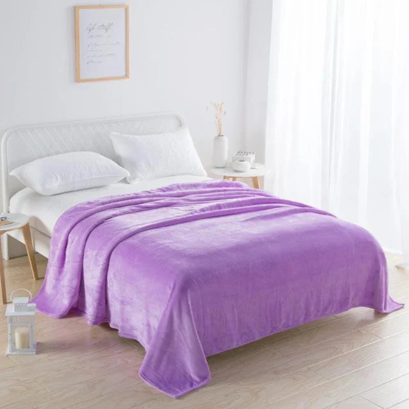 Luxe fluwelen sofa deken (VelvetLux) voegt stijl toe aan je woonkamer; perfecte woondecoratie.
