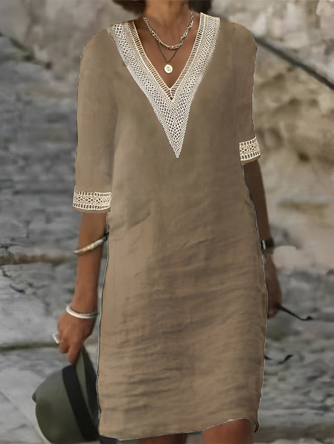 Losvallende, comfortabele dames zomerjurk. Ademend en luchtig, ideaal voor een relaxte casual of vakantie outfit.