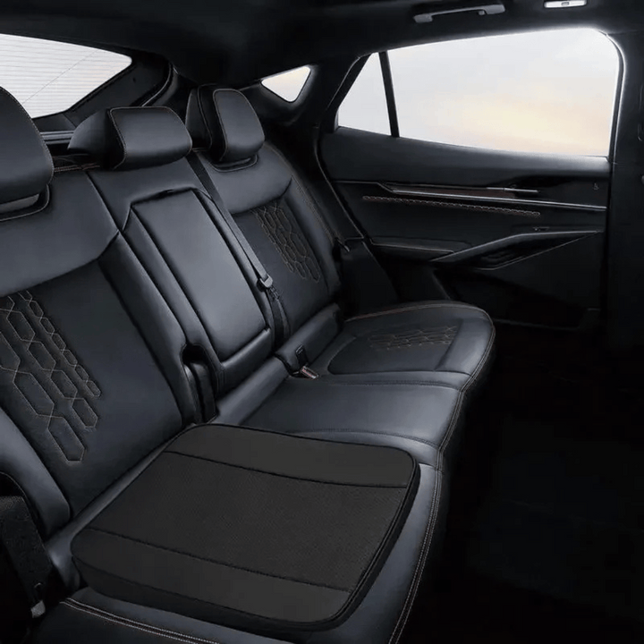 Ademend memory foam zitkussen (4-8CM) voor auto, comfortabel en drukverlagend.