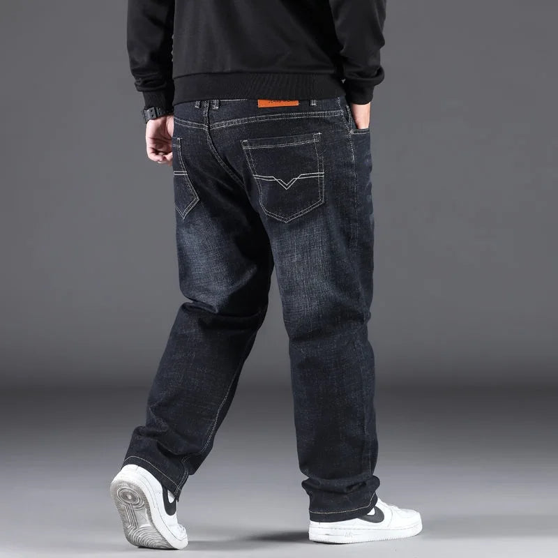 Comfortabele mannen jeans, kingsize, met ruime pasvorm en stevig denim, een must-have voor heren mode.