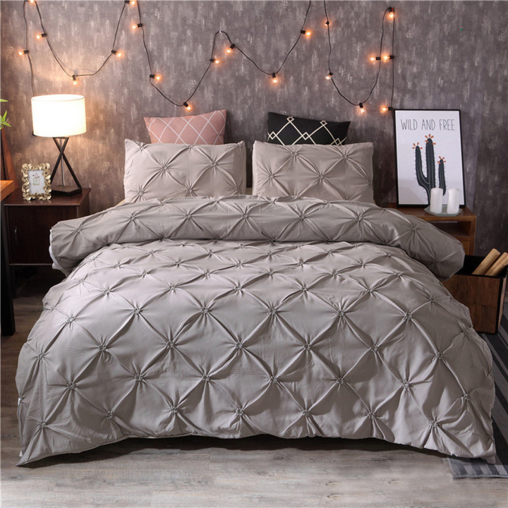 Tweepersoons luxe dekbedovertrekset, zacht en modern design voor een comfortabele slaapkamer. Perfect beddengoed.