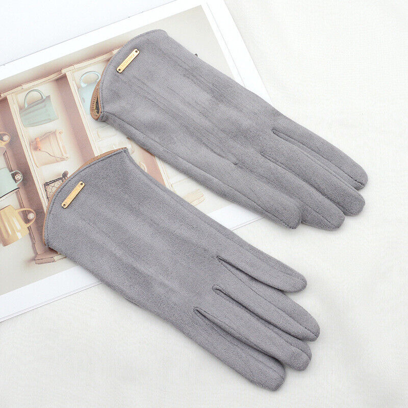 Zachte suède dameshandschoenen met touchscreen. Comfortabel en stijlvol voor winterkleding.