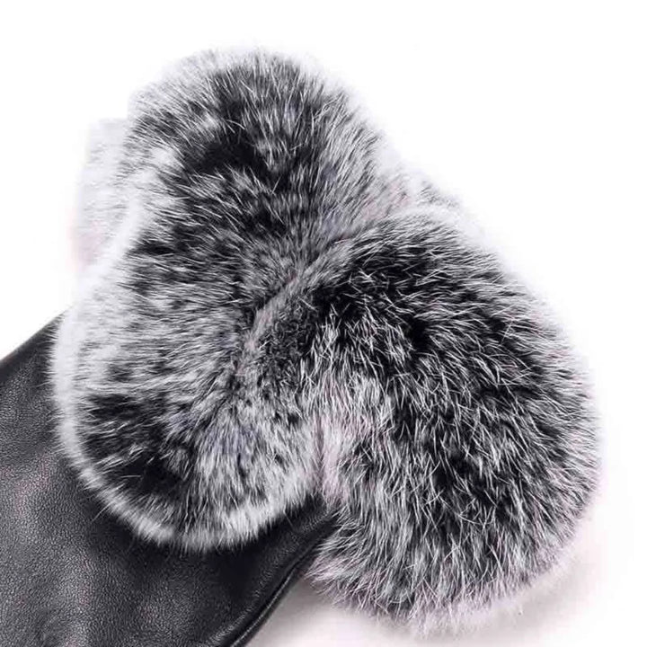 Modieuze bordeauxrode dameshandschoenen van PU leer, perfect voor koude winterdagen.