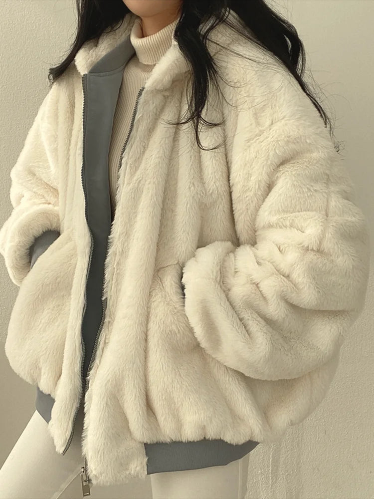 Dames winterjas Jara met vintage bliss look. Comfortabel, warm en stijlvol voor de koudste winterdagen.
