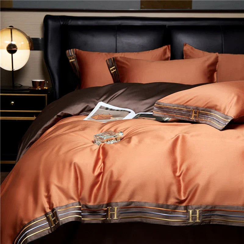 Comfortabel OpulenceSleep satijnen beddengoed; zacht en luxe voor een goede nachtrust.