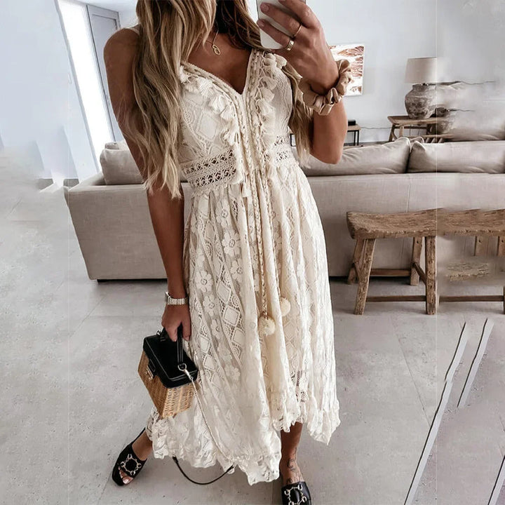 Dames boho kanten midi jurk met V-hals, kwastjes en verstelbaar strikdetail, perfecte zomer-/strandjurk.