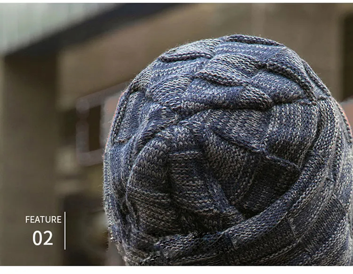 Warme gebreide muts uit de unisex winterset; stijlvol en functioneel voor de kou.