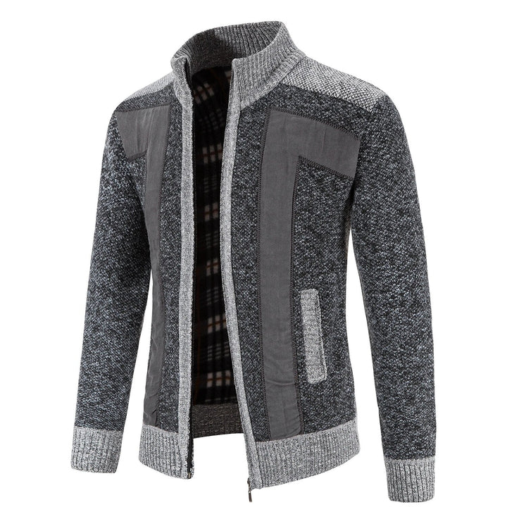 Comfortabel gebreid herenvest met colkraag, zacht en warm. Essentieel voor mannenmode.