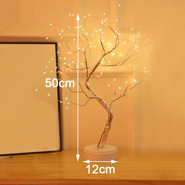 Prachtige decoratieboom met warm witte LED verlichting en flexibele takken voor een gezellige interieursfeer.