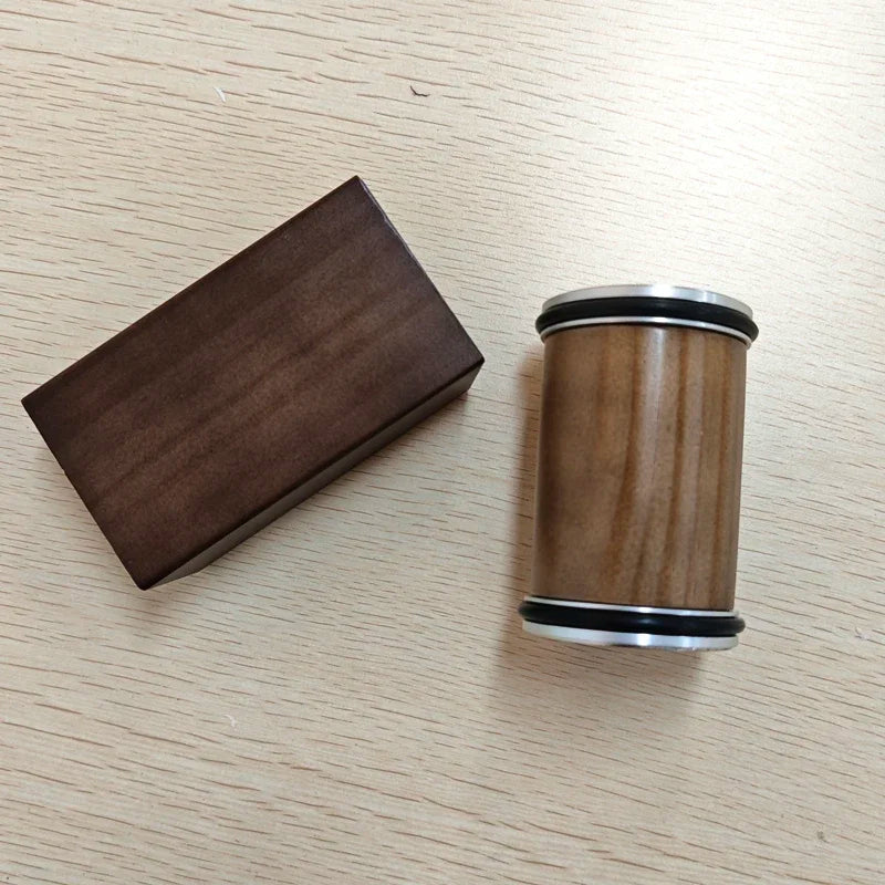 Nieuwe universele messenslijper met duurzame diamant slijpsteen en magnetische houder voor alle messen.