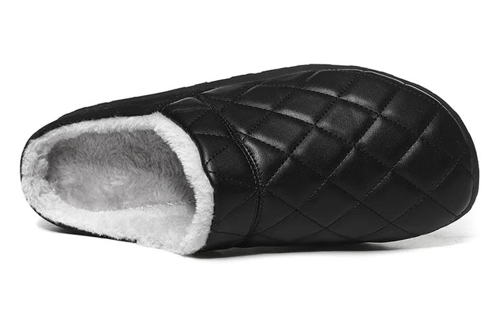 Luxe heren pantoffels, zacht gevoerd, houden voeten warm en zijn slipvrij.