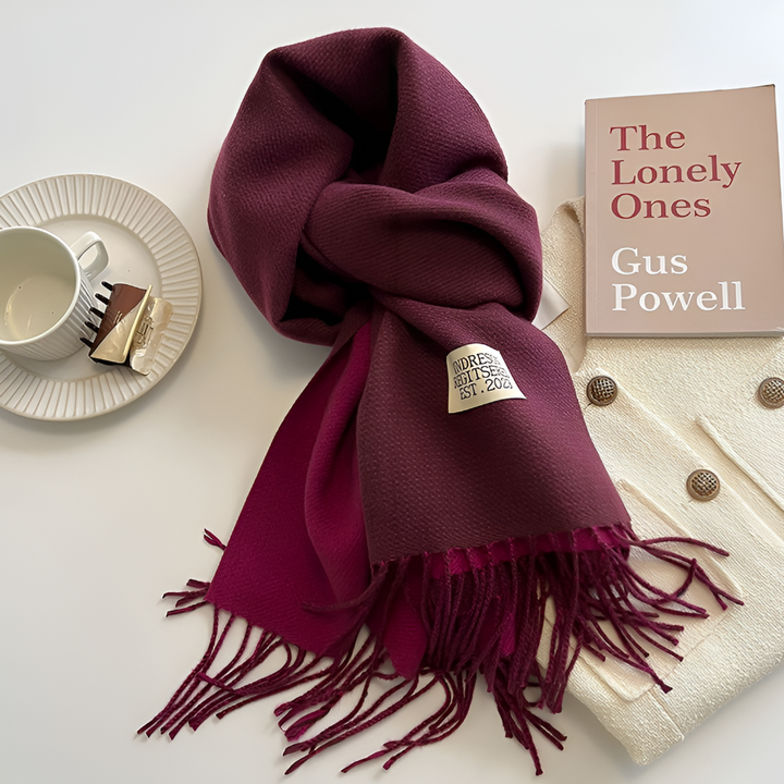 Elegante effen wollen sjaal voor dames, ideaal als warme winteraccessoire.