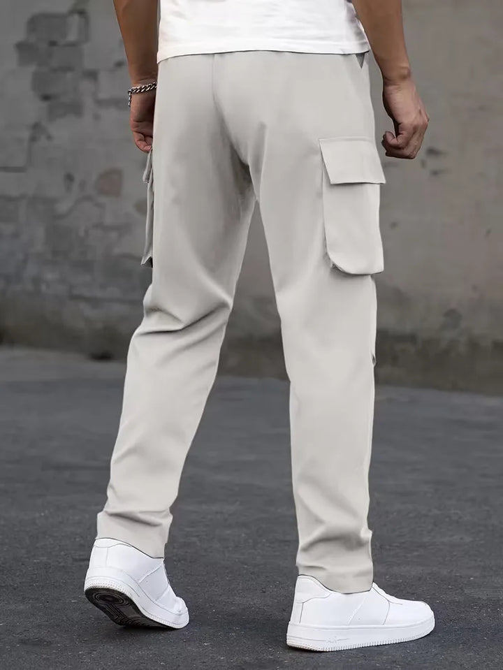 Heren cargo broek in koffie, stijlvol en comfortabel, rechte pijp, streetwear.