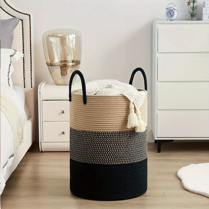 Handgeweven touw wasmand, robuust en decoratief; perfect voor wasgoed, speelgoed of als multifunctionele opbergmand.