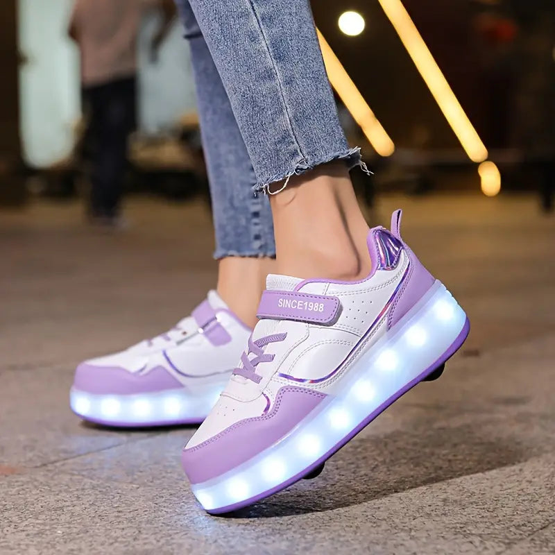 Glow-in-the-dark rolschoenen voor jeugd met LED-lichtjes. Paars, roze en wit, met afneembare wieltjes voor plezier.