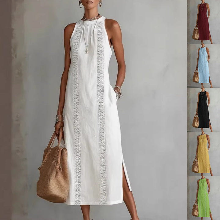 Elegante dames zomerjurk met halternek en kanten patchwork. Perfecte mouwloze strandjurk voor vakantie.