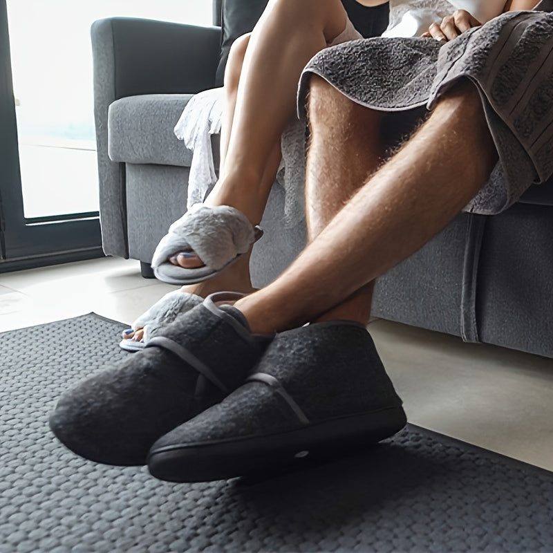 Casual heren pantoffel met robuuste zool en klittenband, garandeert optimaal comfort.