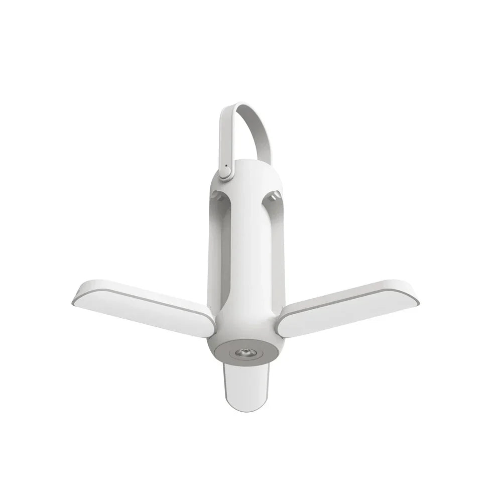 Betrouwbare LumiCamp noodverlichting LED lamp, essentieel voor onverwachte stroomuitval of outdoor noodgevallen.
