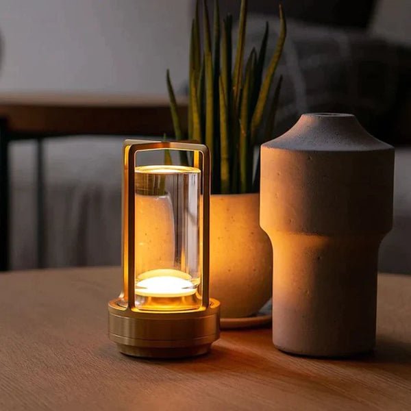 Compacte draadloze retrolamp voor op tafel. Dimbare binnenverlichting voor gezellige avonden.