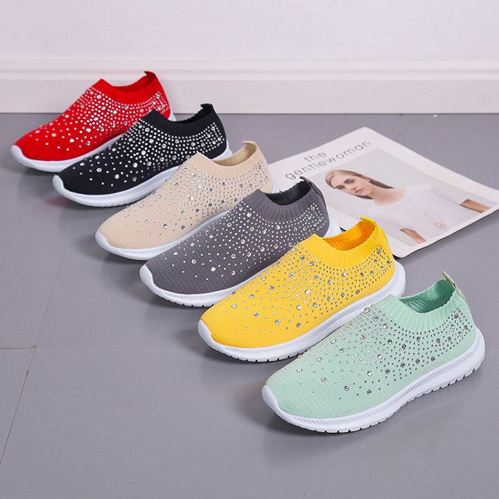 FreshSneaks dames modesneakers, perfect voor een comfortabele en stijlvolle lenteoutfit.