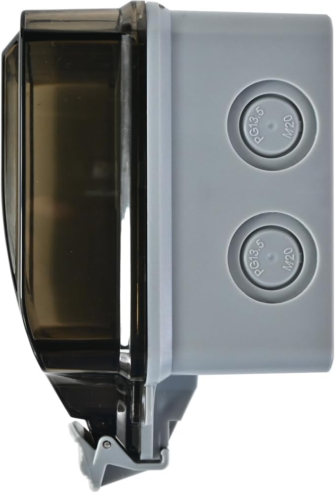 Vergrendelbare IP66 waterdichte buiten wandcontactdoos voor extra veiligheid, ideaal voor buiten elektra.