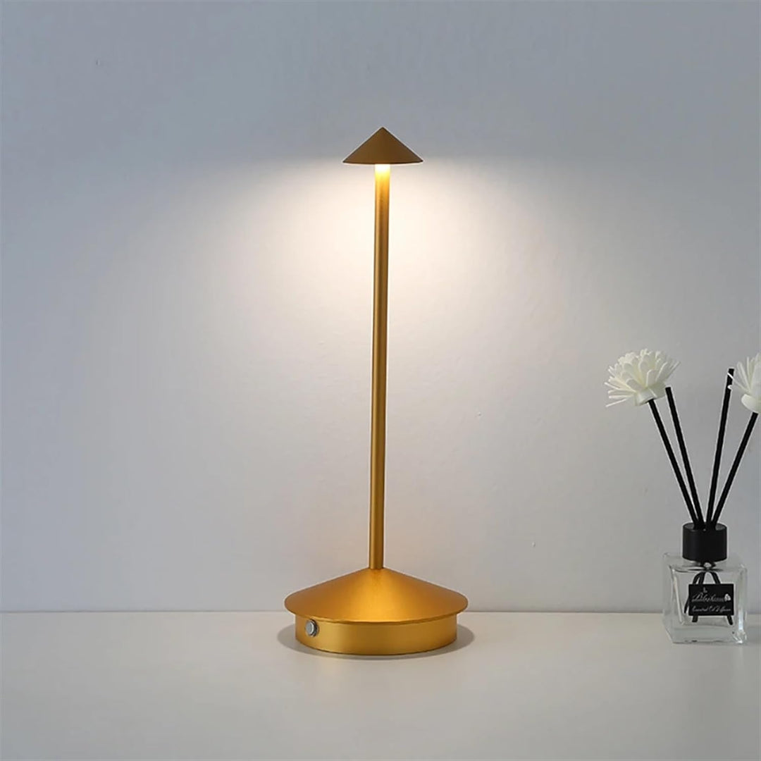 Aluminium design LED tafellamp, dimbaar met 3 standen, perfect voor een moderne interieurlook.