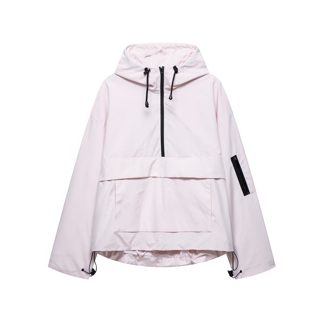 Lichtroze dames sportjas met capuchon, comfortabele pasvorm voor dagelijks gebruik en buiten. Urban stijl.