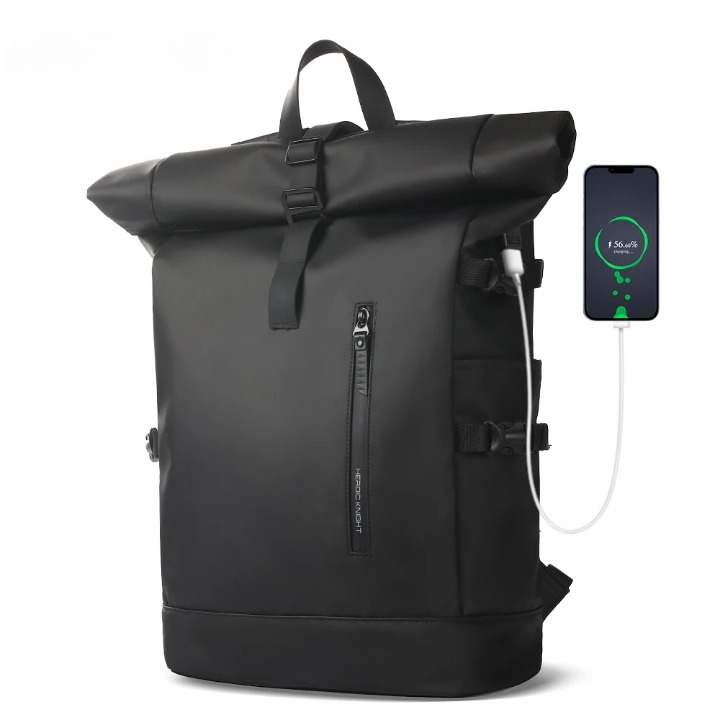 Functionele armeegroene rolltop herenrugzak, waterdicht, ideaal voor reizen en school, met ruimte voor laptop.