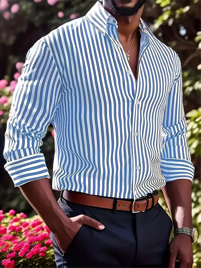Heren slim fit overhemd met lange mouwen en verticale strepen. Perfect voor een smart casual look.