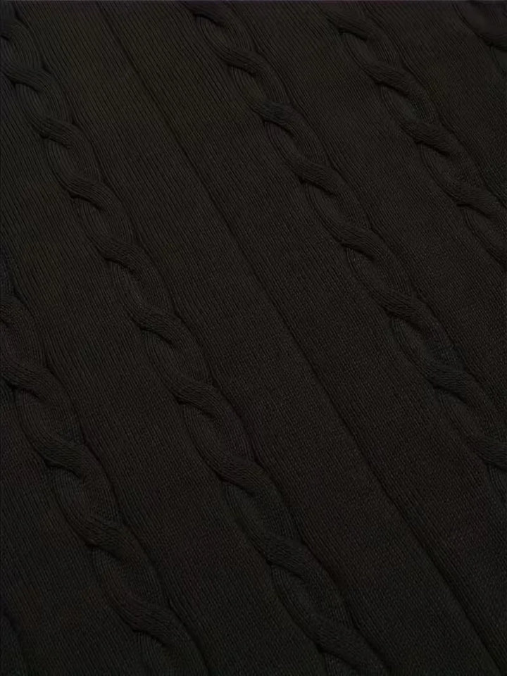 Essentieel heren pullover vest, mouwloos, V-hals en prachtig kabelpatroon, voor koelere dagen.