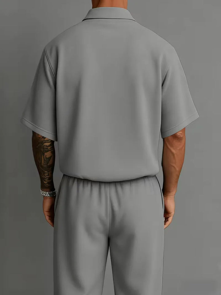 Trendy herenpak korte mouwen, tweedelig smart-casual set met rechte pijpen.