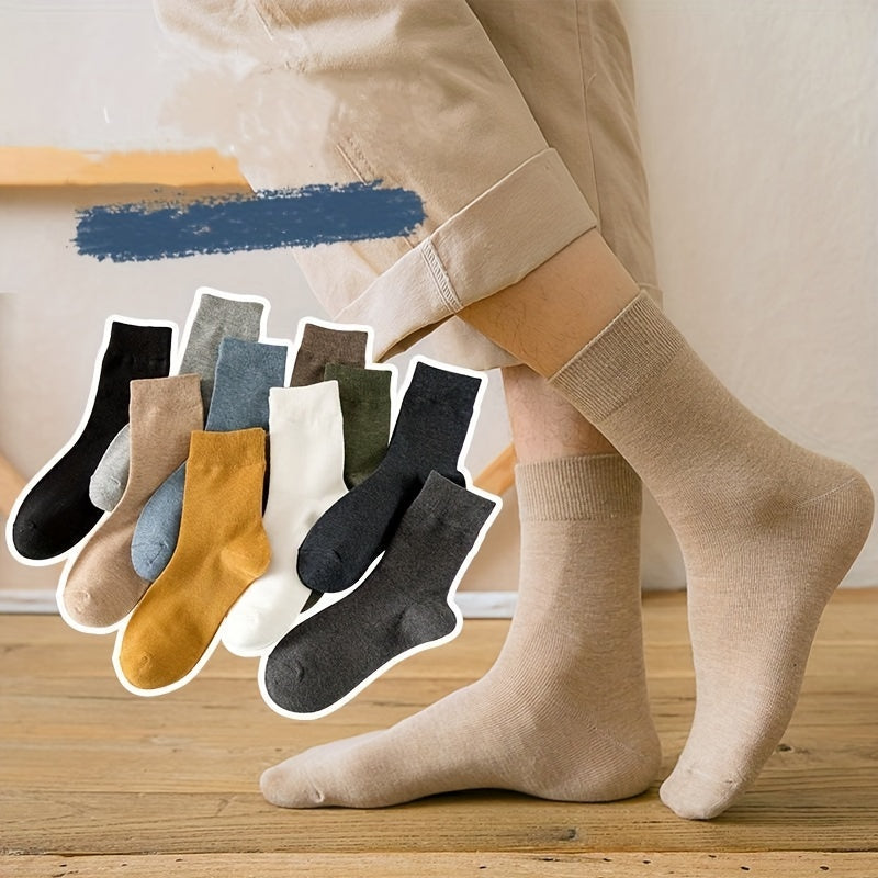 Comfortabele en duurzame herensokken set met 10 polychrome paren, perfect voor elke gelegenheid. Katoenmix sokken.