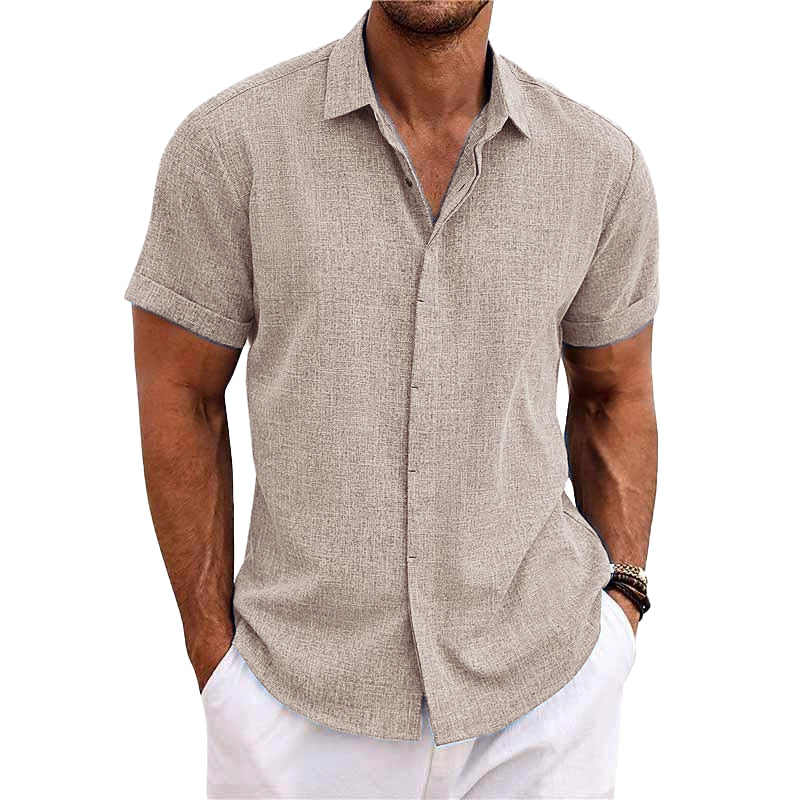 Trendy herenkleding: overhemd met korte mouwen, modieus shirt met reverskraag en casual pasvorm.