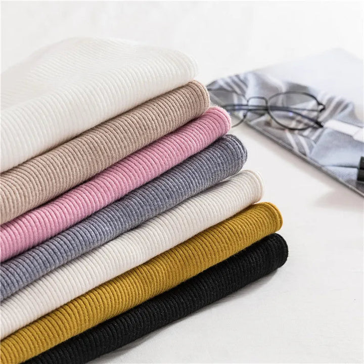 Comfortabele dames trui, gebreide coltrui. Lange mouwen, perfect voor herfst.