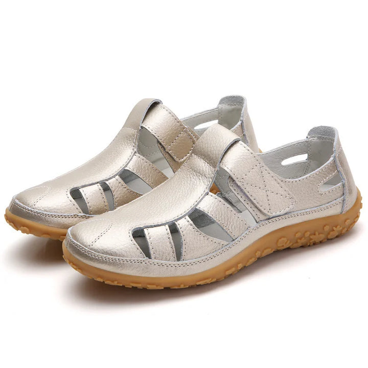Stevige dames sandalen met anti-slip loopzool en orthopedisch voetbed, bieden veiligheid en comfort in de zomer.