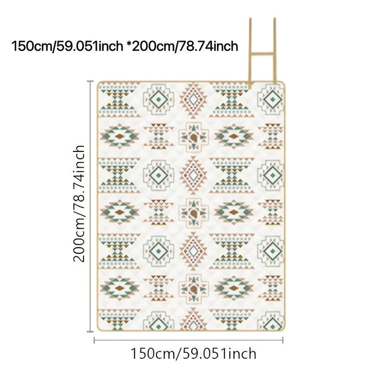 Gezin ontspant op comfortabele opvouwbare picknickdeken, waterafstotend en perfect voor buiten.