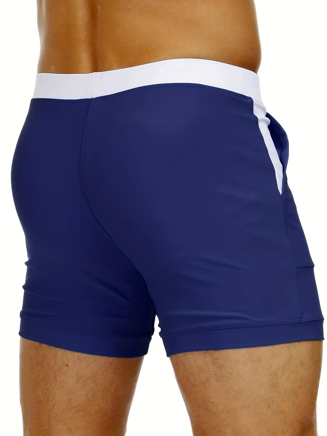 Stijlvolle heren zwemshort Elias. Comfortabele, elastische pasvorm voor zwemmen en zomerse activiteiten. Moderne strandkleding.