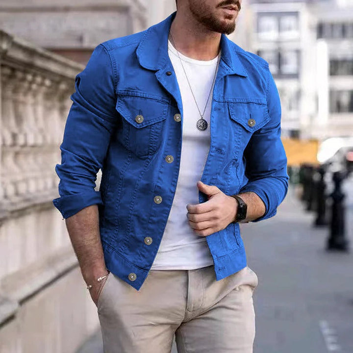 Tijdloos klassiek mannen denimjack met knoopsluiting en kraag. Comfortabele en veelzijdige herenbovenkleding.