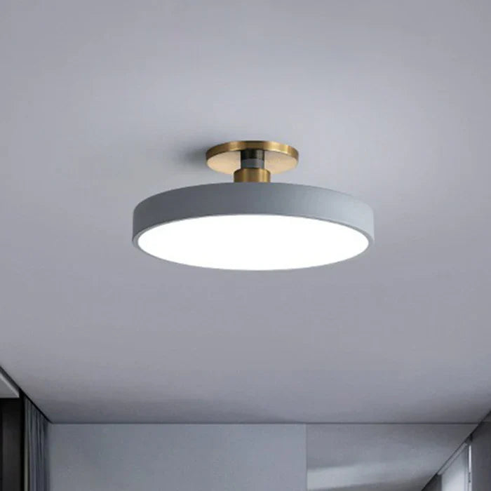 Elegante moderne LED plafondlamp NordicaGlow. Noords design ideaal voor slaapkamer of kinderkamer.