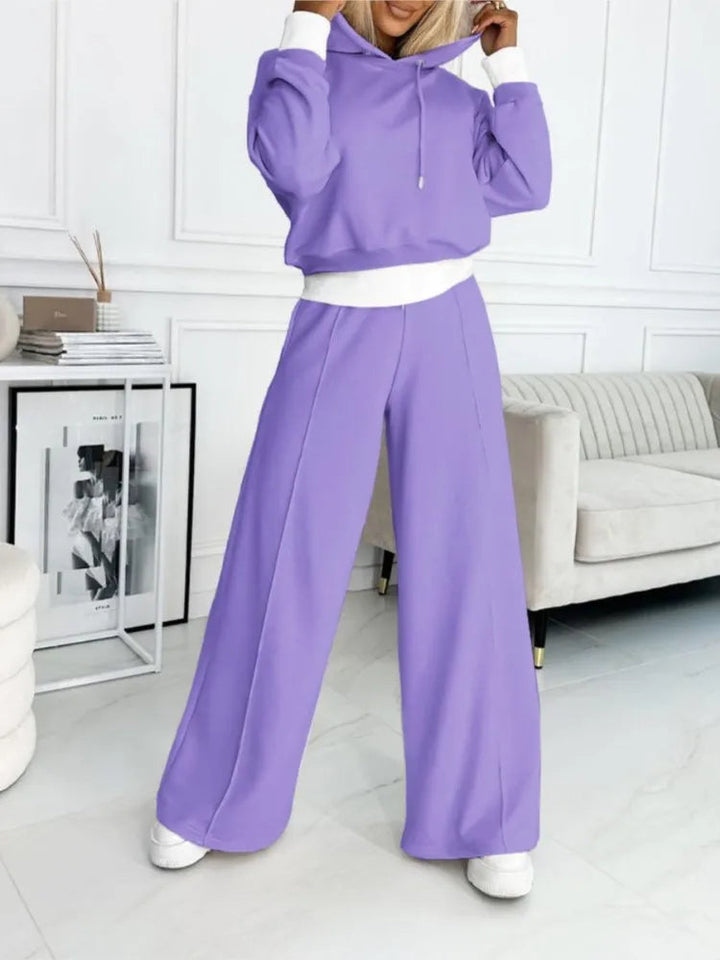 Elegante en comfortabele dames jogging set, tweedelig met hoodie en wijde pijpen, ideaal voor vrije tijd.