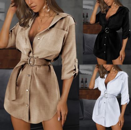 Veelzijdige dames midi jurk met afneembare riem en zakken. Elegante carrière jurk voor diverse gelegenheden.