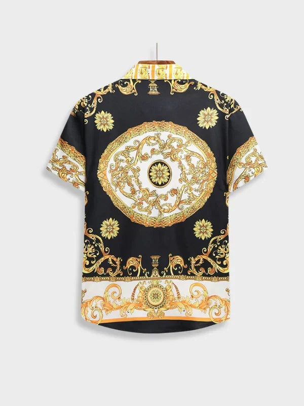 Casual doch chique heren tweedelige set voor de zomer, met opvallende barokke print.
